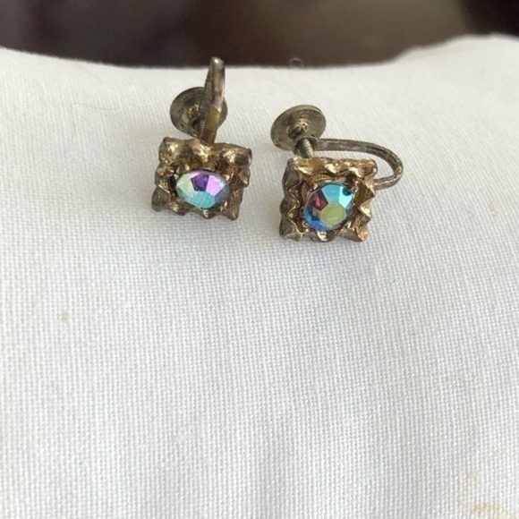 Vintage Screwback Earrings - Picture 1 of 3
